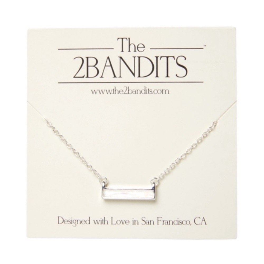 The 2Bandits Athens bar necklace.